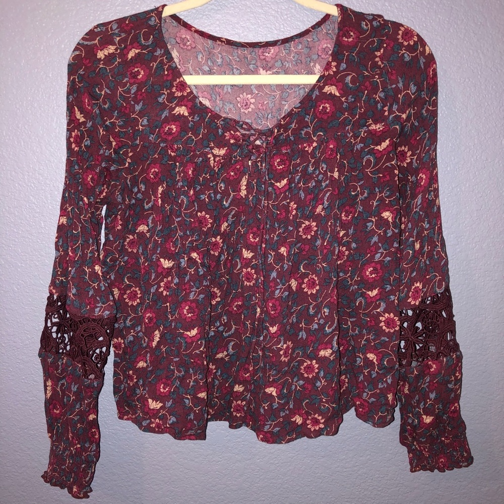 Floral Hollister Blouse!